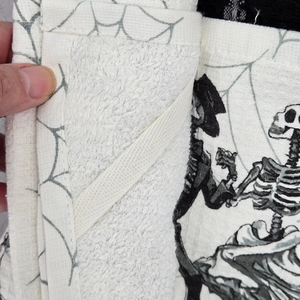 Cynthia Rowley NWT 18x28 Kitchen Towel Set 3 Skeleton Dancing Gothic Halloween